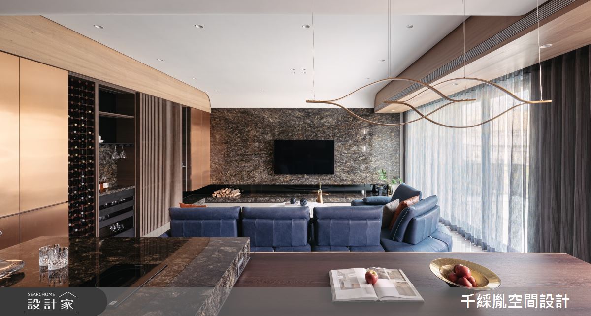 讓音樂、美酒相伴！現代風豪宅優雅琴房、大型酒櫃滿足屋主生活品味