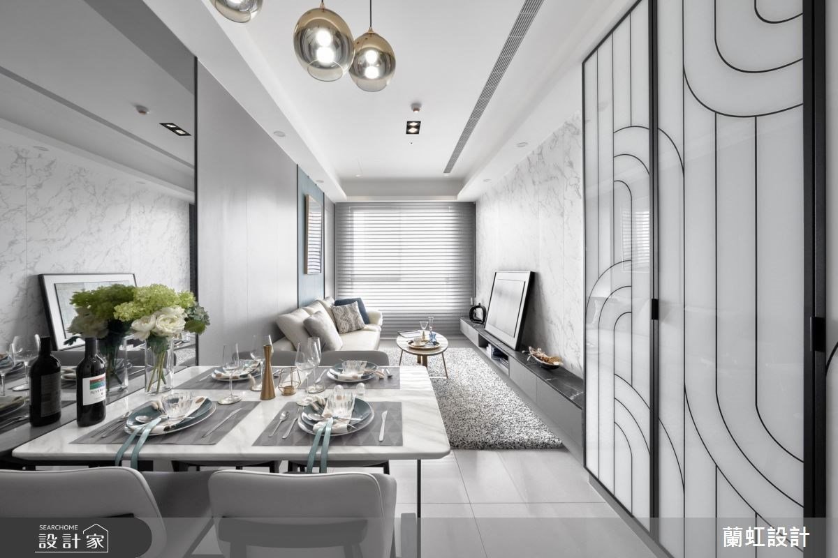 純白、灰與藍的浪漫詩意！漫遊小家庭與 25 坪現代宅的時尚棲居！