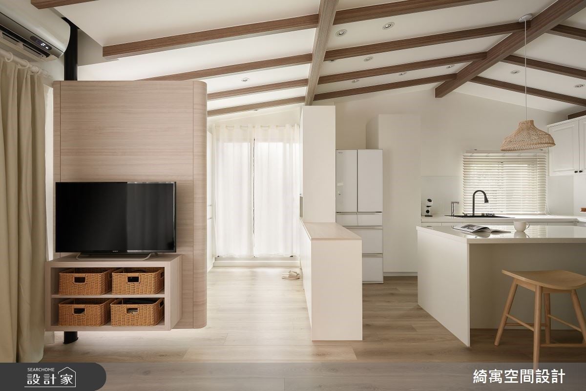 23坪老屋格局大解放！從陽台、電視牆到廚房格局大風吹，以屋高換取小宅...