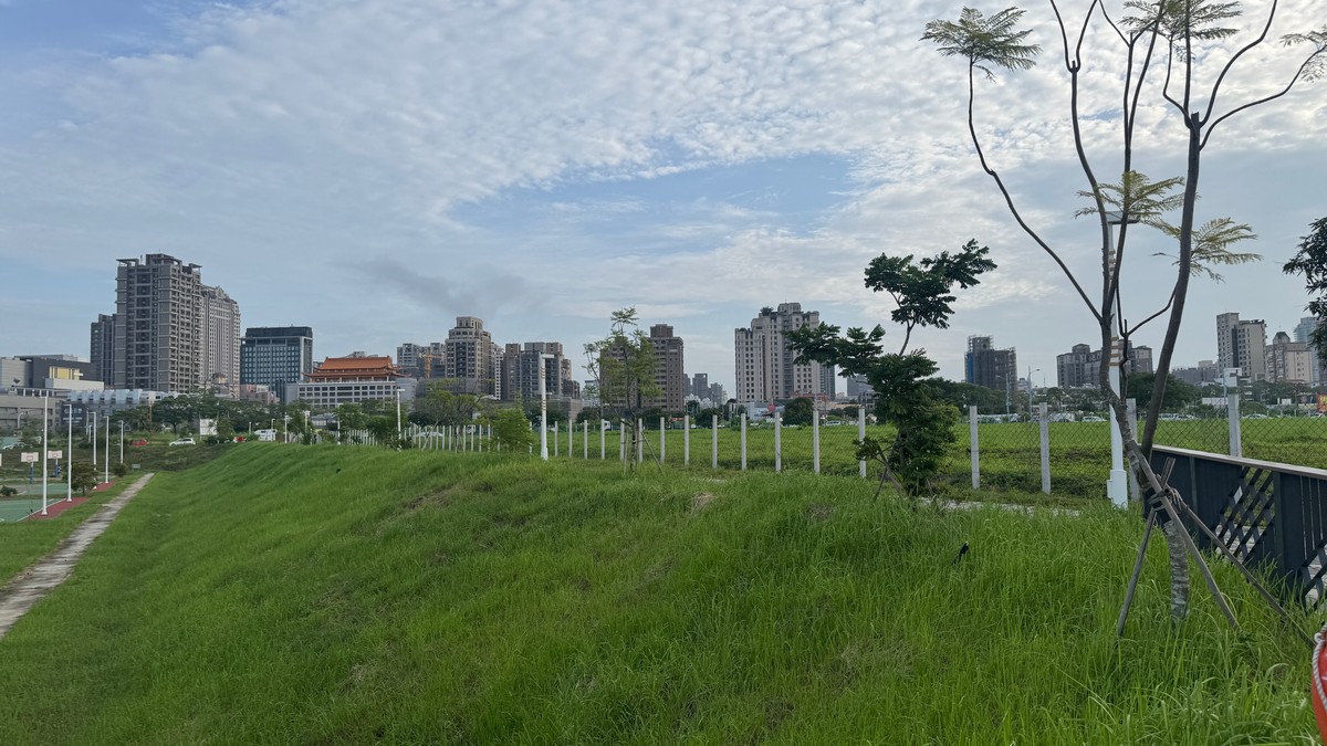 央行打房打半天 真正推手是「它」！專家揭：營建成本只是小弟 他的成本...