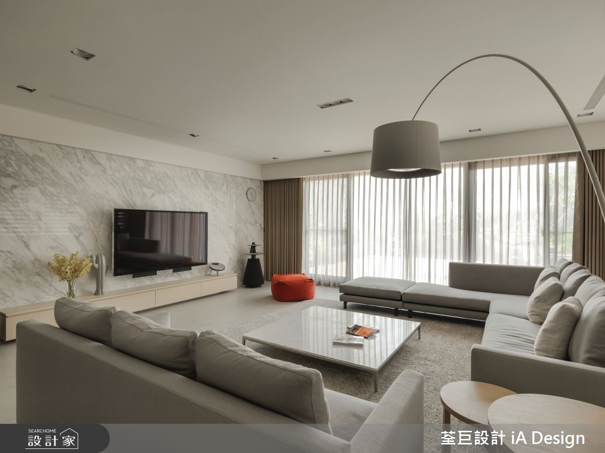 「讓光線做設計」發揮才質本真，走入質感現代風百坪豪宅