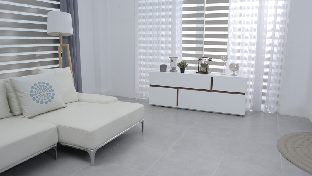 新房住3個月就想逃！怕電視壞要開冷氣 潔癖尪「3鐵則」逼瘋人妻