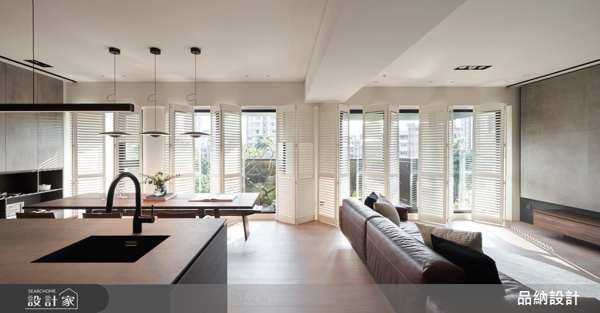 百葉窗畔的浪漫約會！在現代風新婚宅，養出愛情甜蜜感！