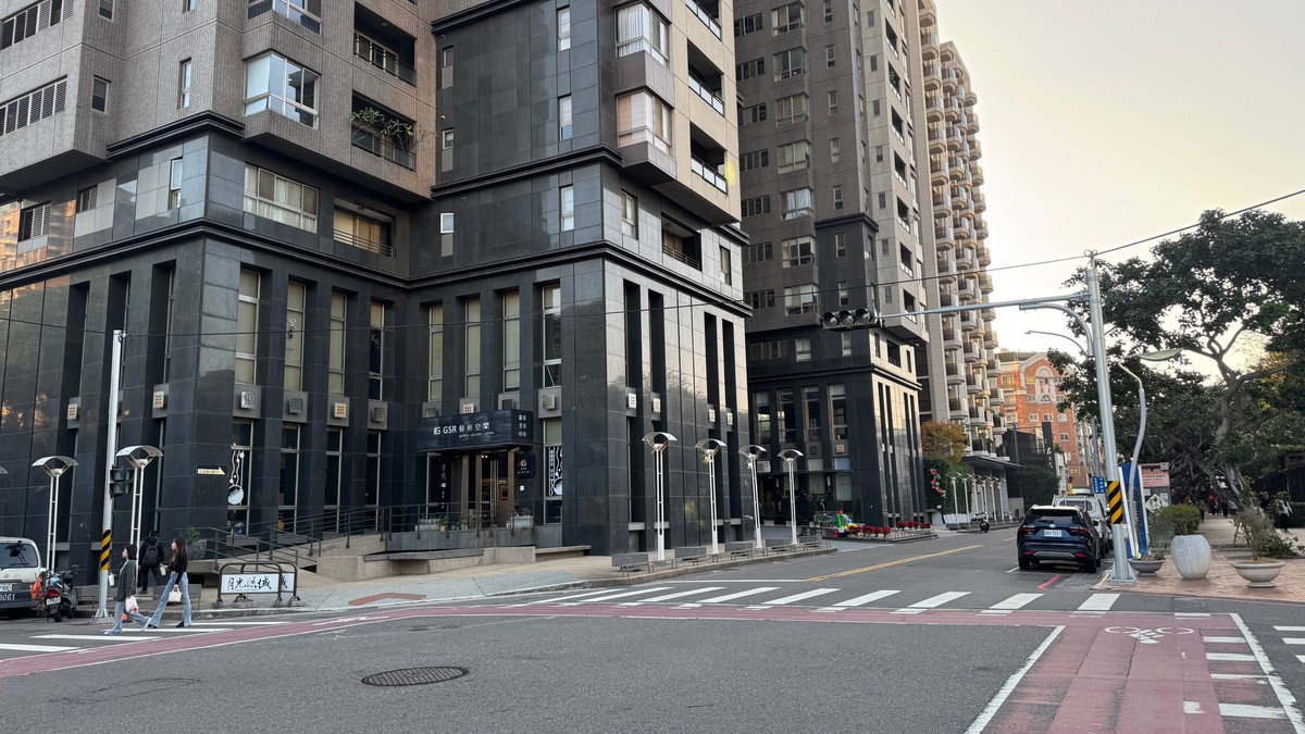 預售屋交屋暗黑套路曝光！前建商員工揭密：對保傻簽「空白取款條」　房...