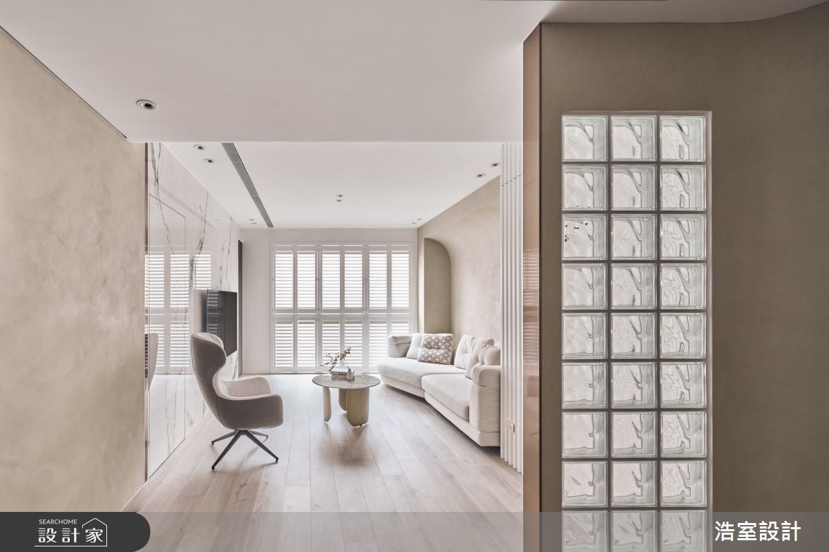 我家是時髦的奶茶色調！善用坪效，現代宅揮別收納不足的煩惱