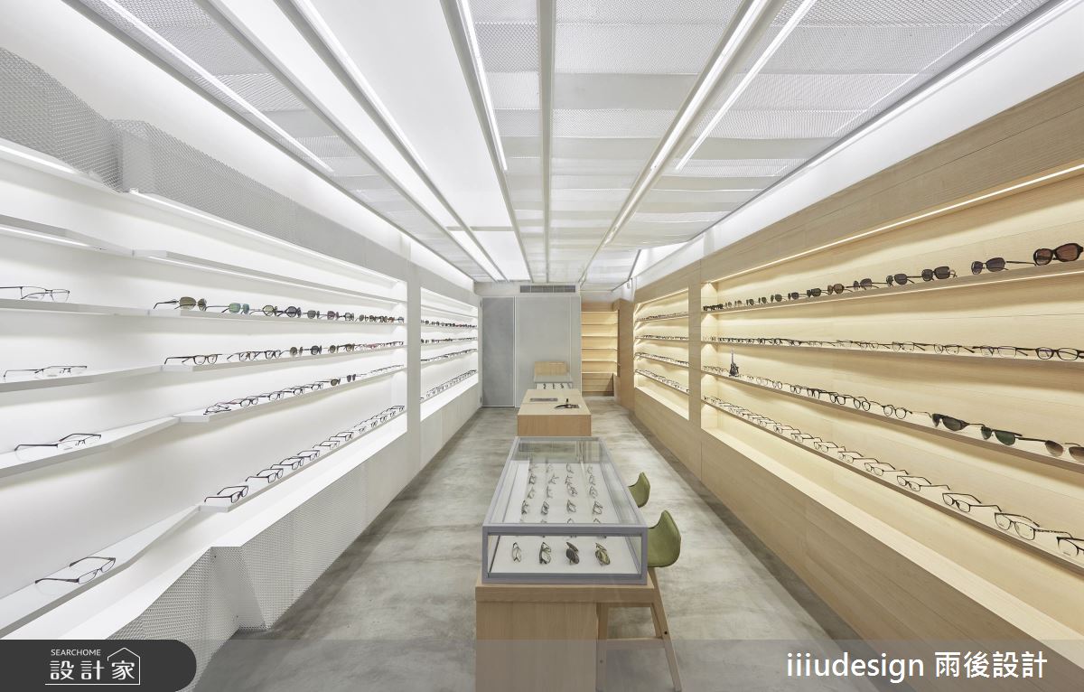 以現代摩登眼鏡店破解年老屋齡！植入鏡面造型元素，活化非凡空間氛圍