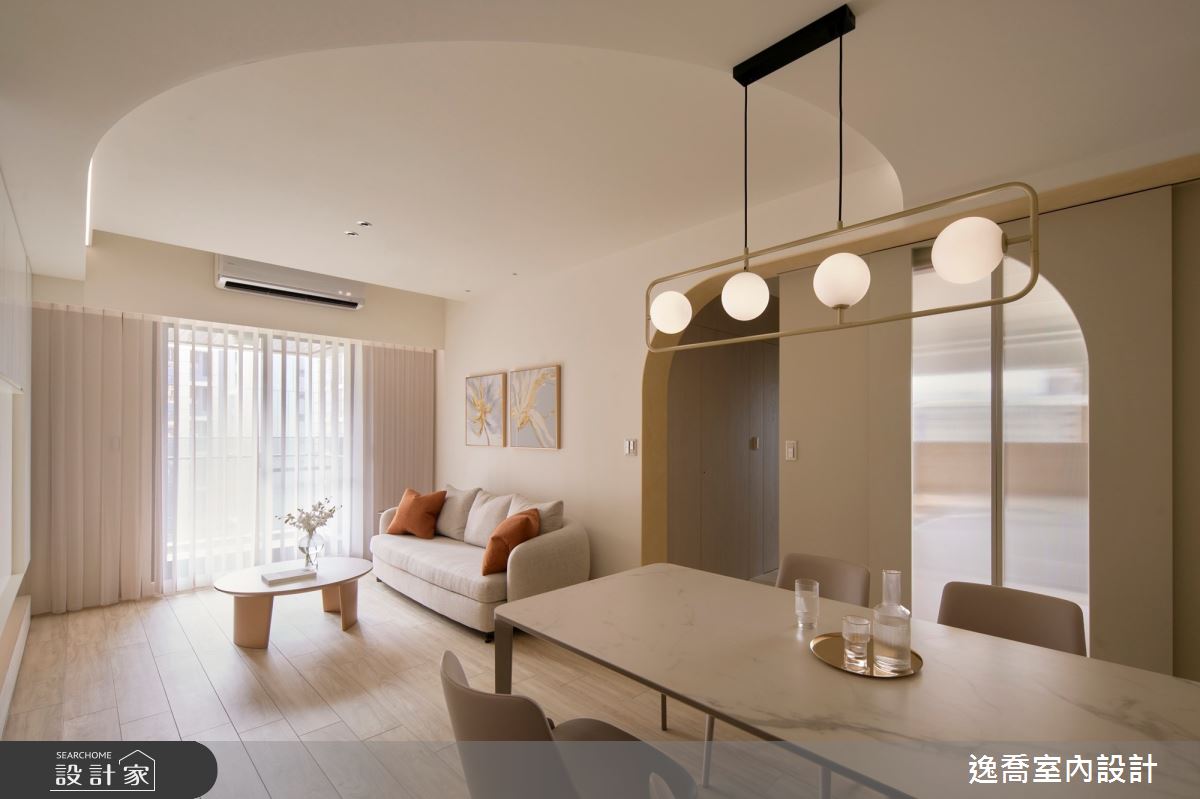 在新北新店共譜絲滑圓舞曲!28.5坪新成屋融入弧形與奶茶色特殊漆打造溫馨...