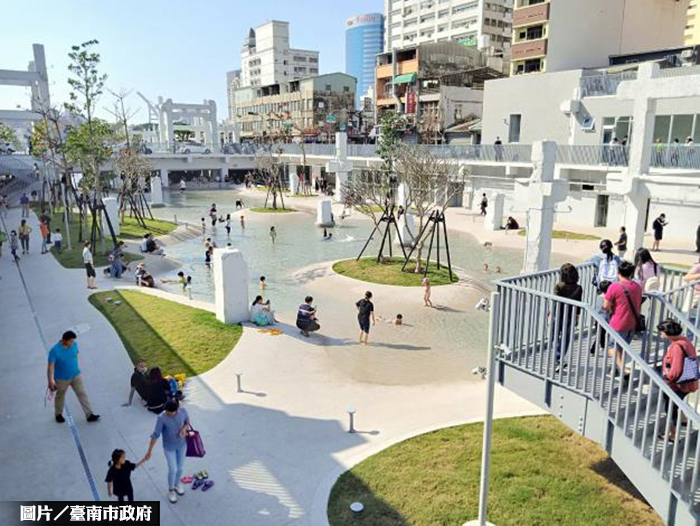 臺南河樂廣場 入選《衛報》最佳建築