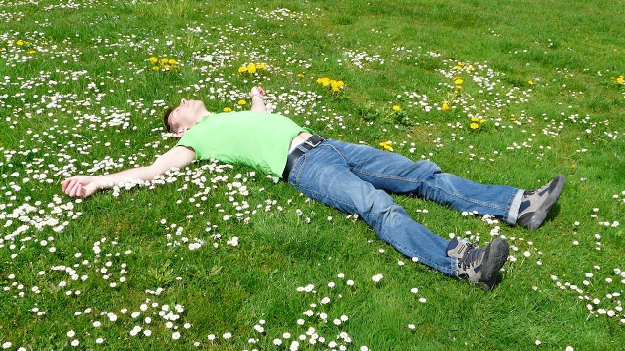 打房幫不了年輕人？ 他嘆「35歲存不到350萬」：不如洗洗睡