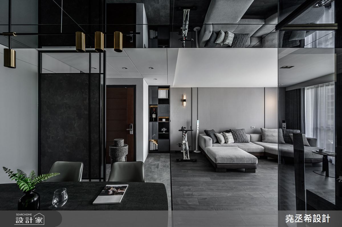 宅在現代飯店風的家！開放公領域在玻璃隔間、鏡面天花，創造舒心開闊尺度