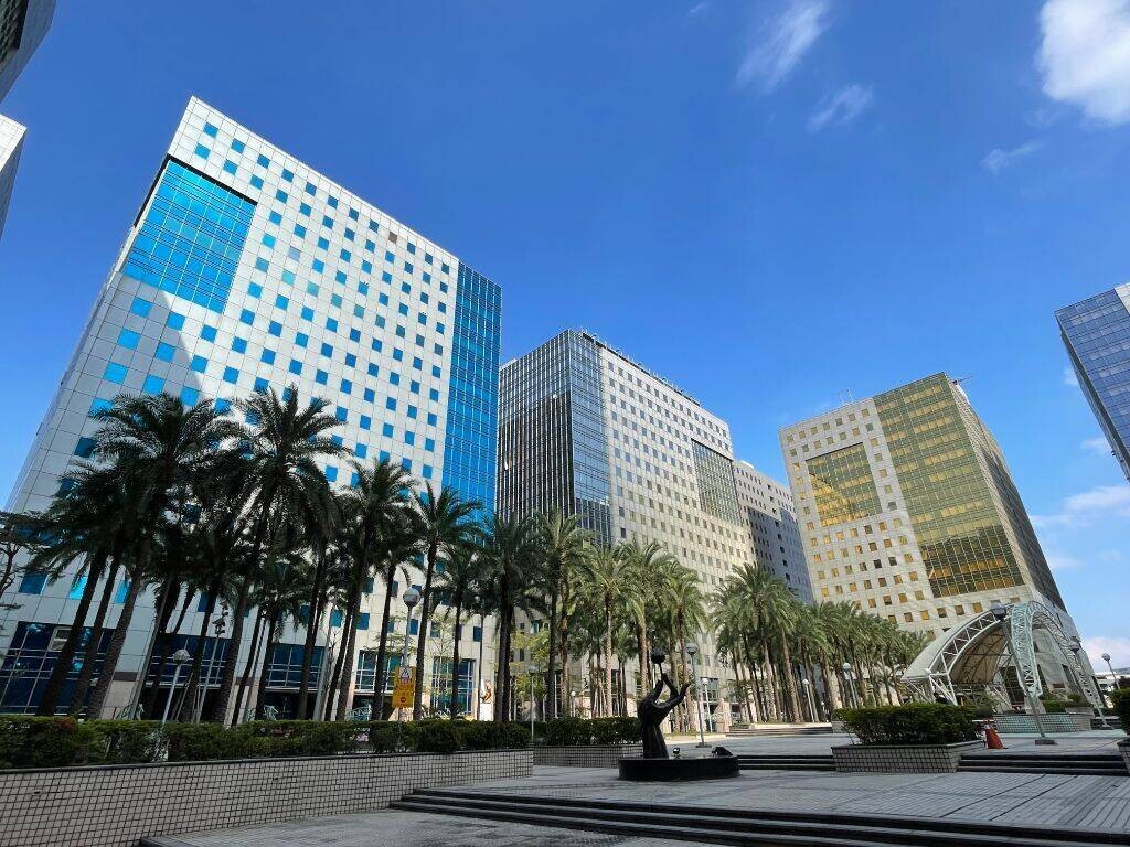 中和二八張工業區近五年廠辦交易累積規模突破500億大關,顯見剛性需求支撐使工業地產市場穩健發展,也吸引建設公司布局工業廠辦購地推案。(信義全球資產提供) 中和二八張工業區近五年廠辦交易累積規模突破500億大關,顯見剛性需求支撐使工業地產市場穩健發展,也吸引建設公司布局工業廠辦購地推案。(信義全球資產提供)