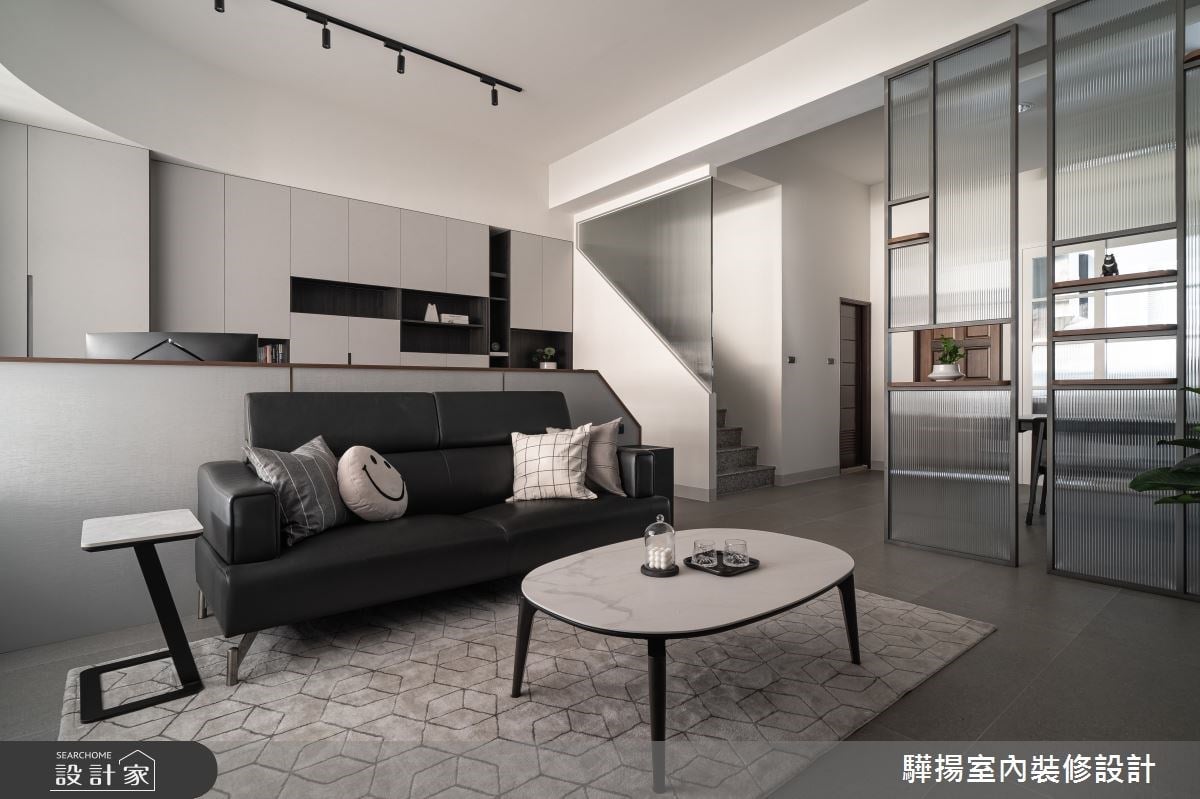 中古屋重塑全新明亮光感宅，讓採光進駐家的各個角落！開放式餐廚，宛若...