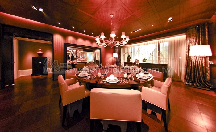 豪宅一個月租金　小資族要賺一年