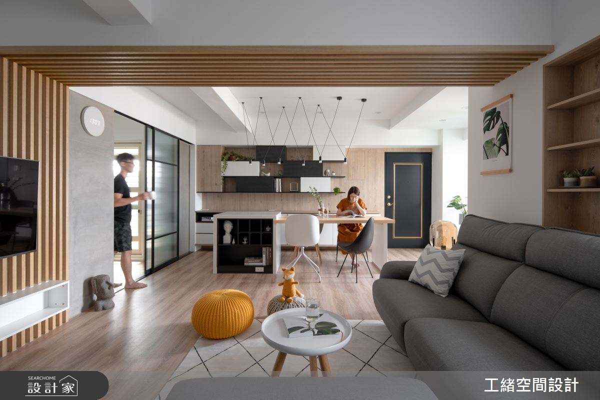 2 房換 1 房、木格柵修飾法！陰暗老屋瞬變清新北歐風