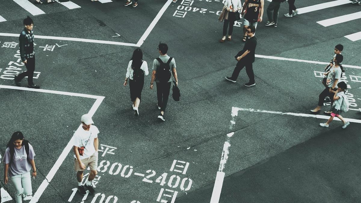 名下有2間房！5寶爸煩惱該「買房or留錢」給子女 內行人說話了