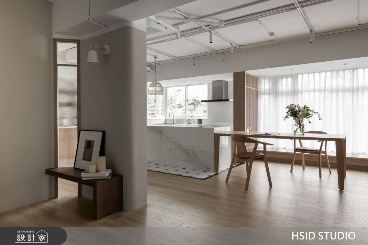 開箱料理網紅小林與郭郭的生活工作室！調養 50 年老屋體質，以北歐與日...