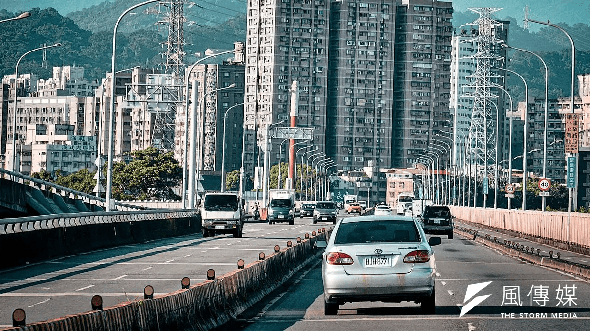 台灣房市交易量縮近3成！明年是撿便宜買房的好時機嗎？專家解讀央行最新...