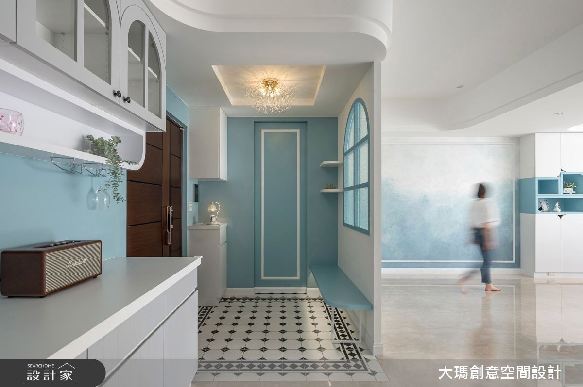藍白色調 X 室內窗景 X 隱藏收納，打造令人怦然心動的優雅美宅!