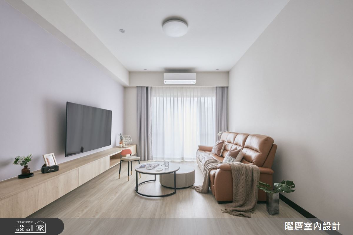 崇尚北歐減法生活！二進式玄關、加點繽紛跳色與木紋收納，創造溫馨與實...