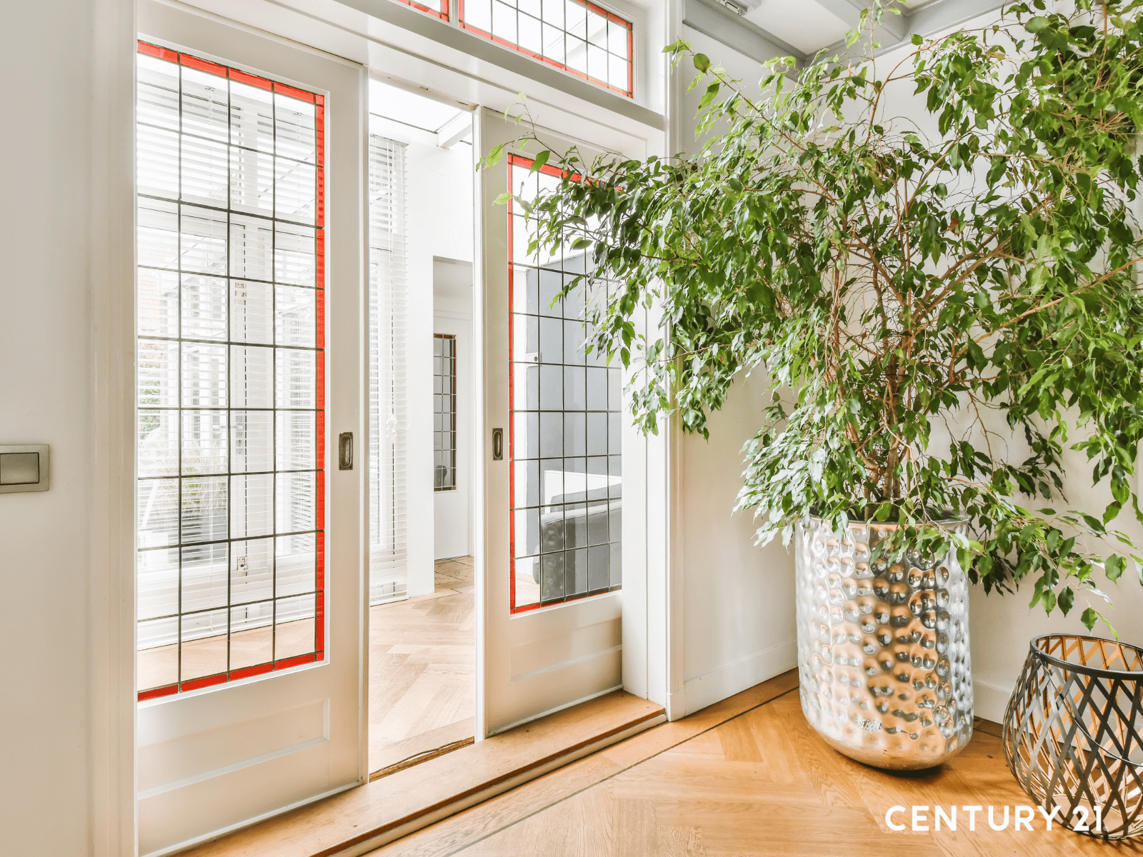 Type 02暗嵌式推拉門 (圖片來源_21世紀不動產)