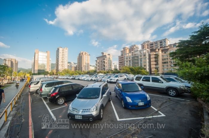 信義計畫區D3地塊 4／23三拍登場