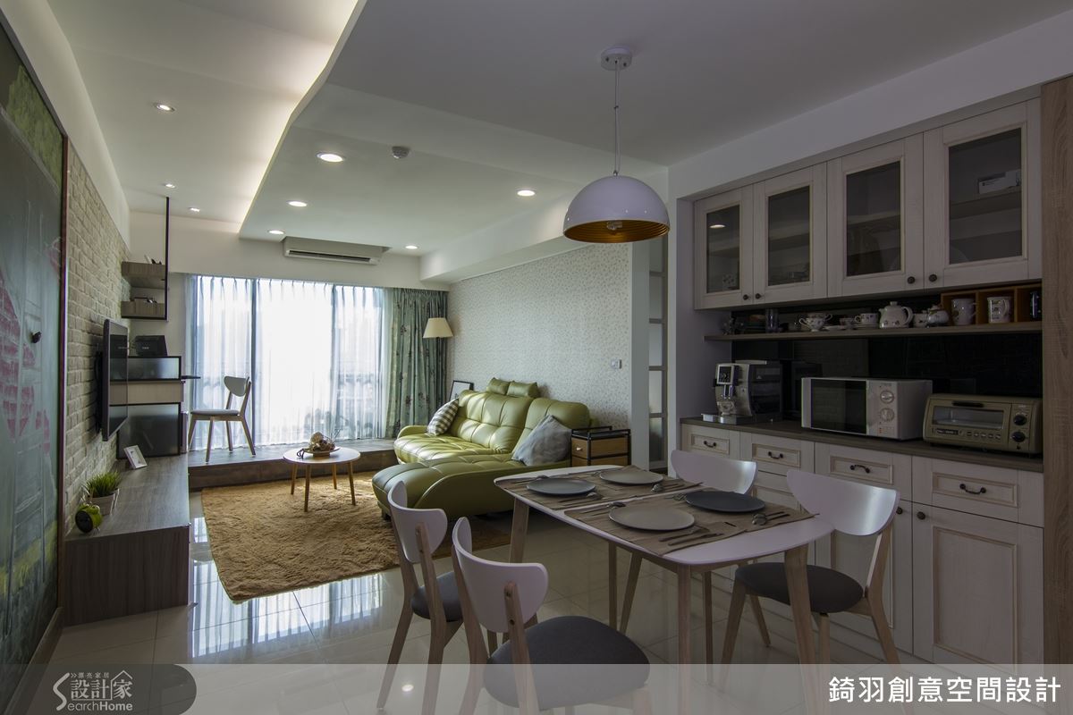 系統櫃添加手工溫度 陽光下在家樂活辦公