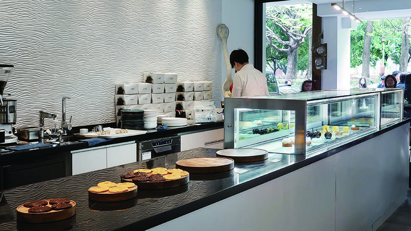 米其林廚師夫婦的甜點店，與巴黎同步的時尚甜點伸展台！