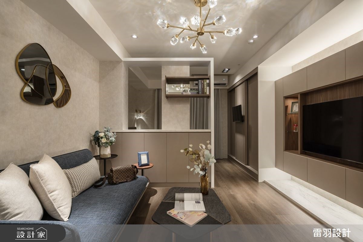 單身屋主追求的奢華風日常！15坪小套房大翻新，瀰漫金棕大地色的精緻感