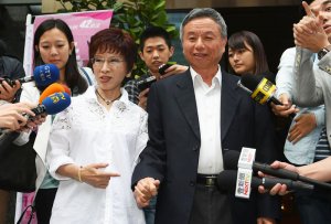 想選總統的被暗算　不想選的被硬拗