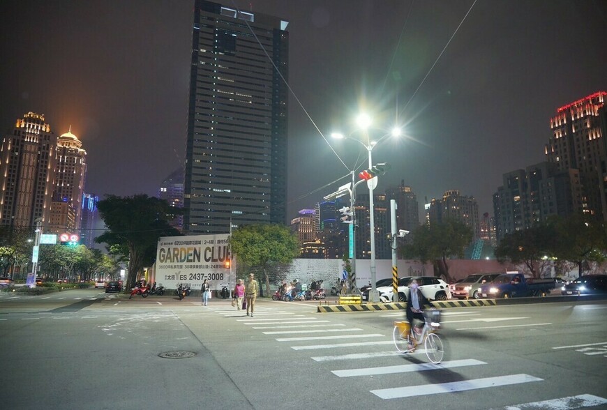 台中市「首例」！ 建設局「增亮減碳」路燈汰換 成功註冊碳權