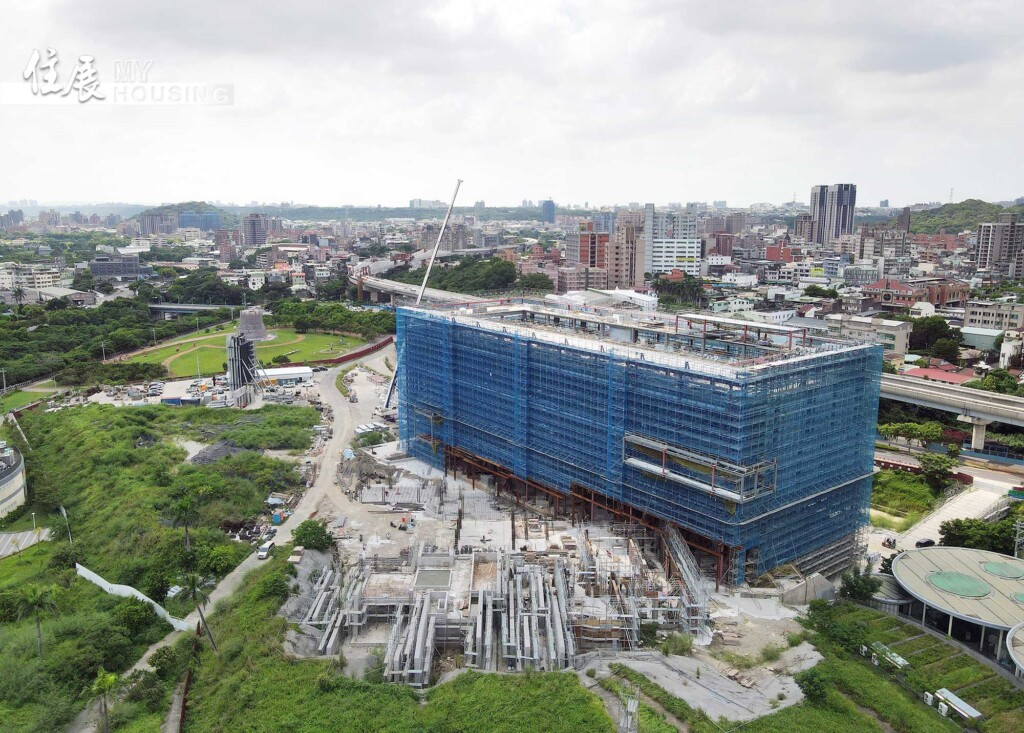 三峽國光段青年社宅爆拖欠工程款！引工人抗議 城鄉局出面協調