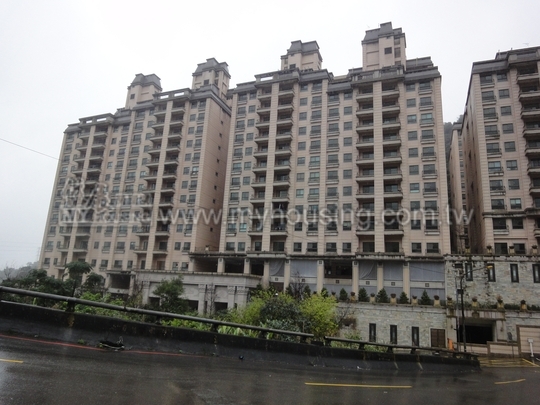 不修就是不修　社區居民怒告建商