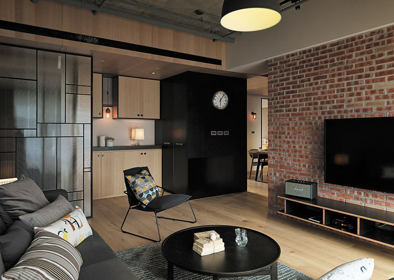 桃園 35 坪工業風的自然感生活