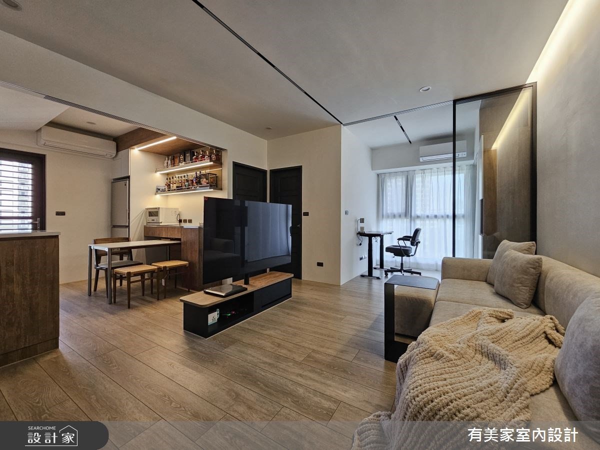變動格局打造開放書房與獨立更衣間！19 坪小宅 2+1 房與訂製餐廚酒櫃，...