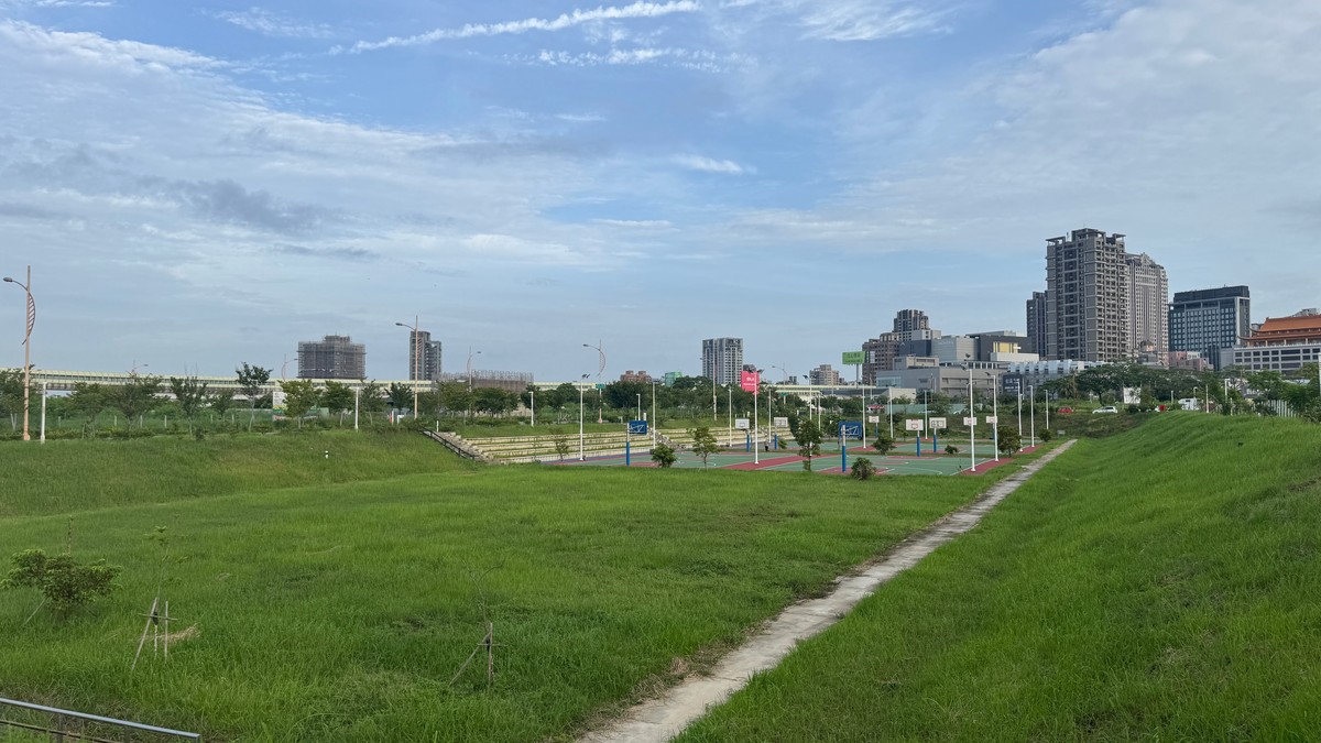 地政所釘錯界樁害他拿不到使照！地主求償451萬國賠 法官打臉：開工前沒...