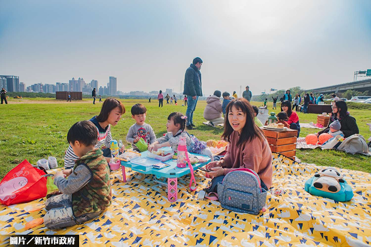 新竹左岸新秘境 18公頃草原綠意盎然