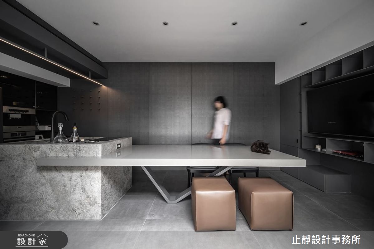 再一次的美好相遇，光線遊走30坪深邃宅邸