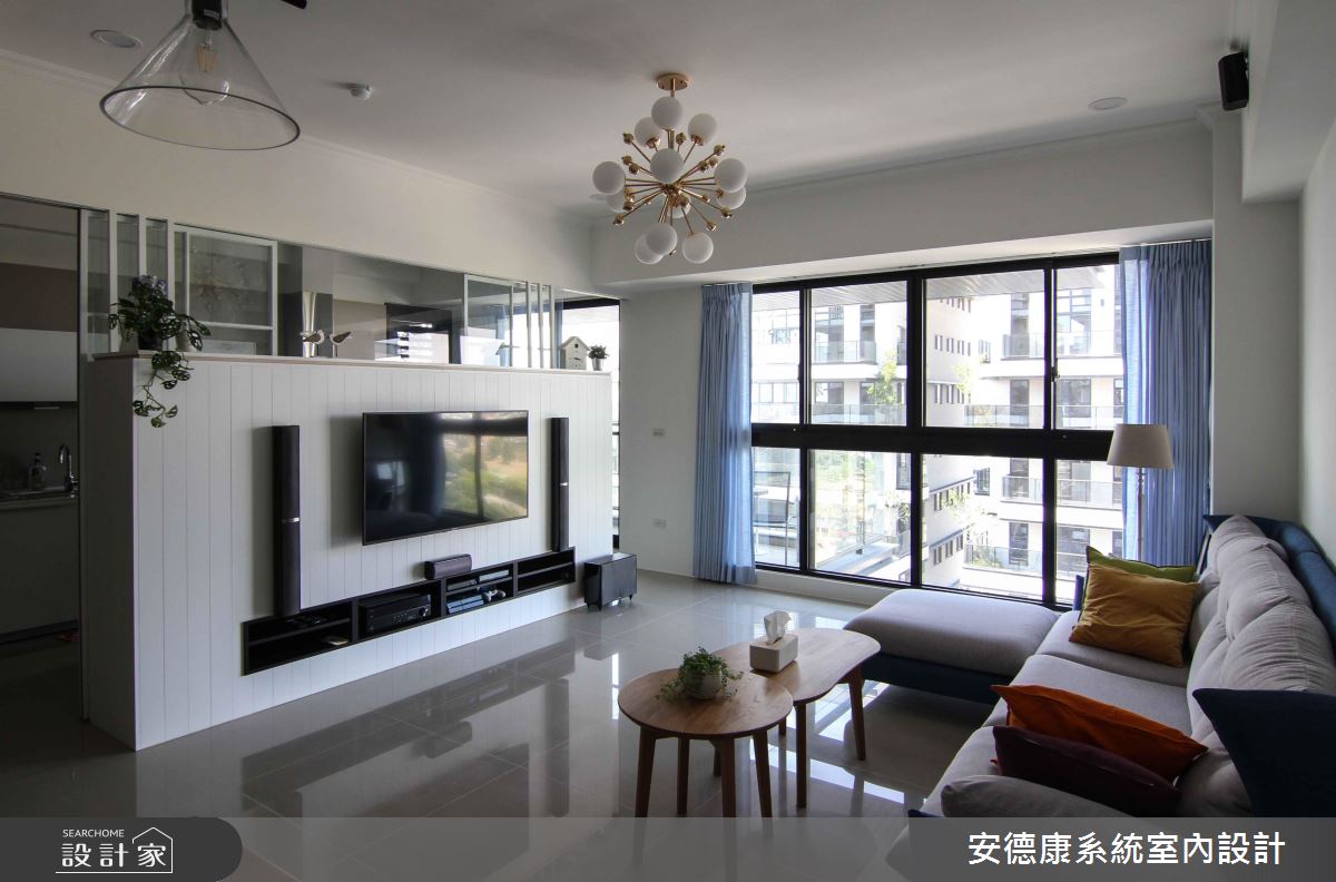 系統收納 X 玻璃輕隔間 混搭出機能宅的簡練魅力！