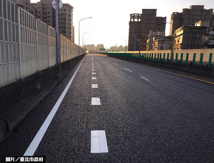 PAC路面多功能 防水降噪更安全