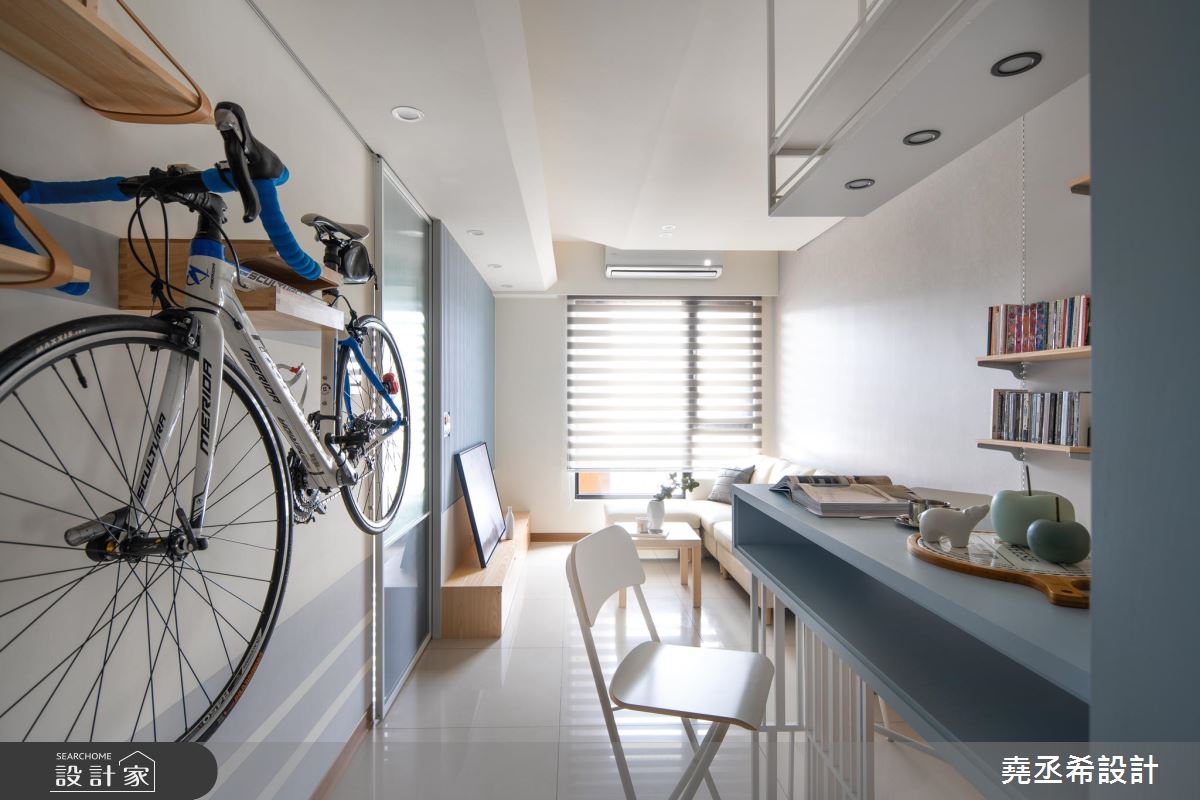 與愛駒同居！懸掛式收納設計 17坪空間放上腳踏車還綽綽有餘