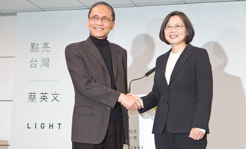 林全的同學幫 小英的安全牌