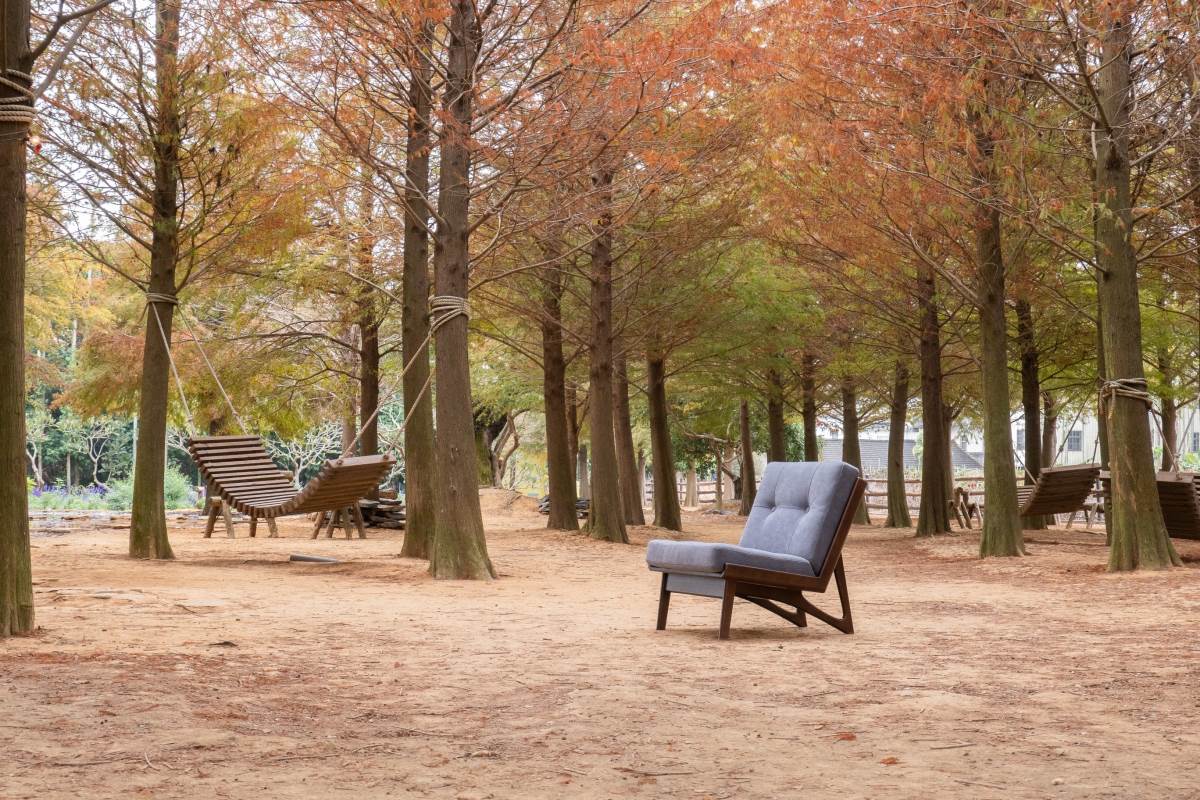 來自日本的精緻極簡主義，精湛工藝成為小坪數購入家具的首選