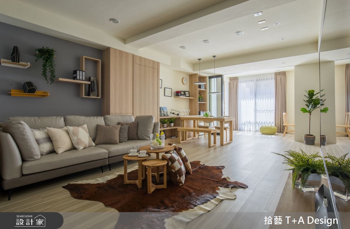 化解17坪中古小宅的格局難題！在簡約北歐風裡，完成玄關、書房和更衣室...