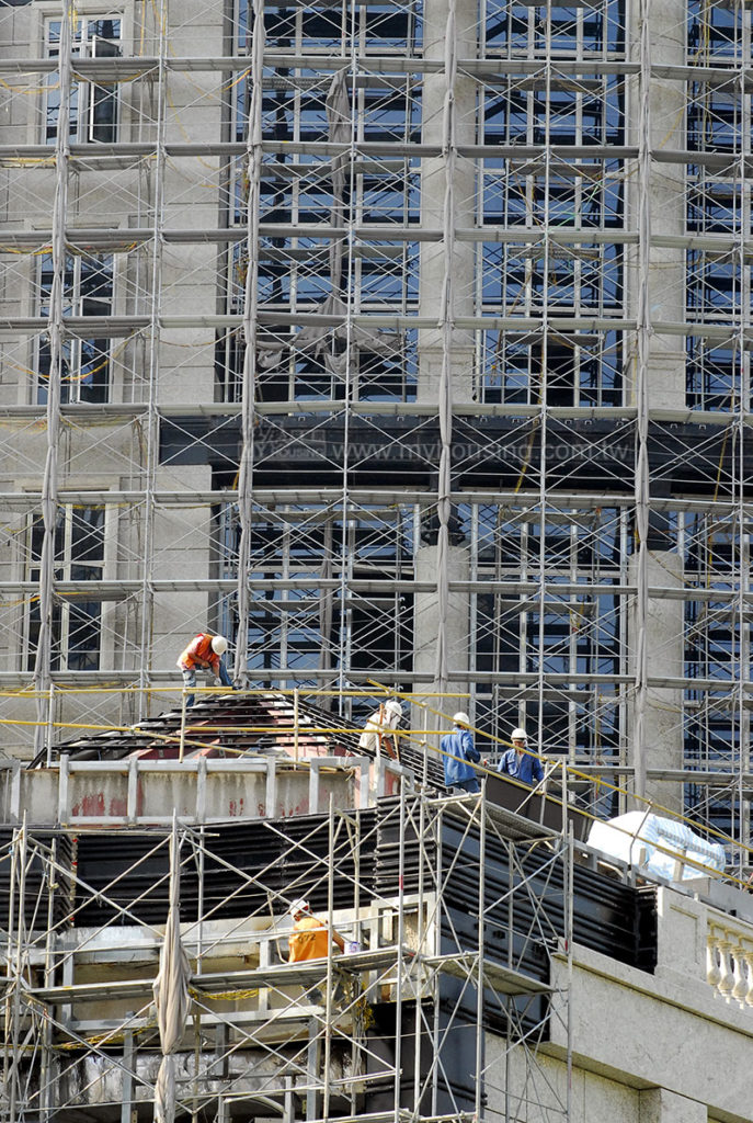 不動產投資開發增勢首見衰退