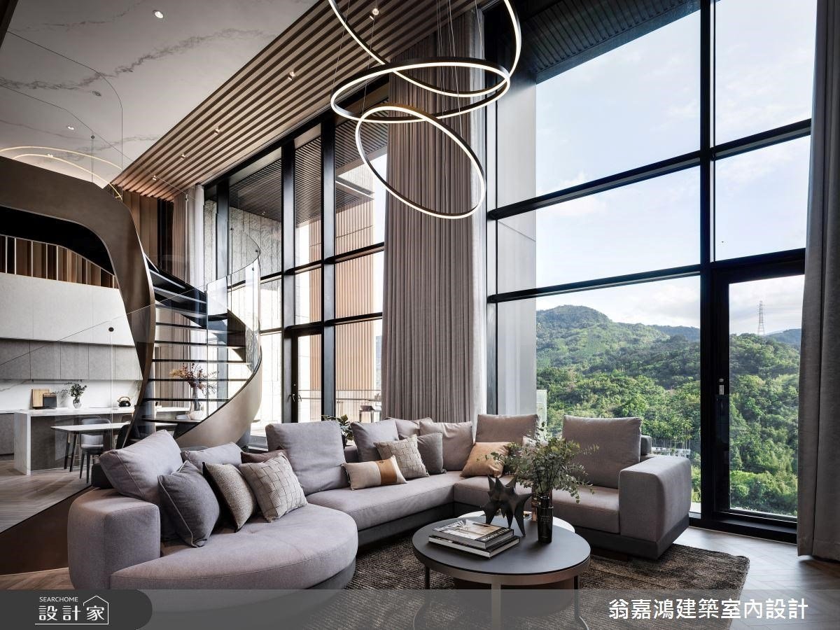 女子優雅的百坪樓中樓濾鏡！高級訂製飯店風空氣感旋轉樓梯、自然豪景公...