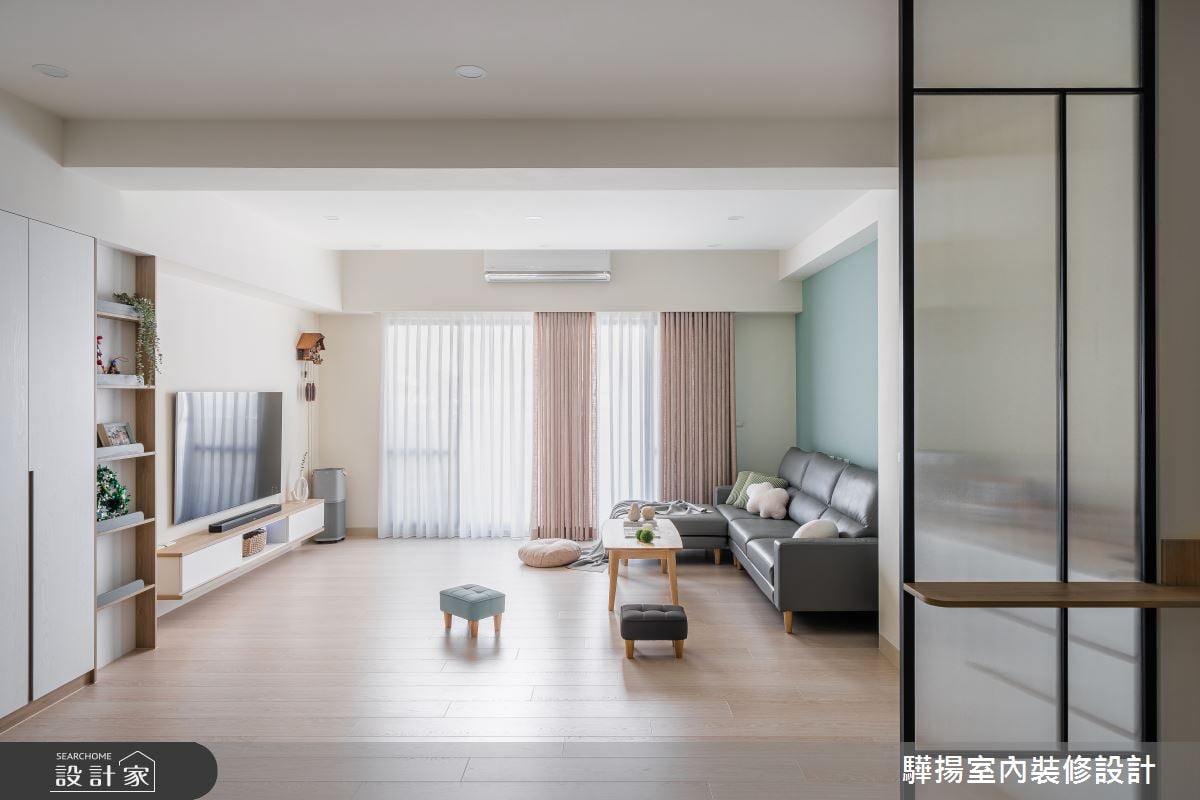 避暑白色現代風透天宅！玻璃隔間延展潔淨明亮，tiffany藍提升沁涼質感