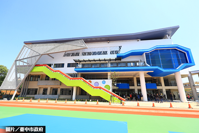 東海國小二期校舍 工程爭湊三金