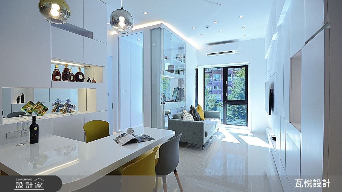 16 坪預售屋內藏玄機！抽象式設計讓收納變成空間裝飾，書房玻璃隔封存都...