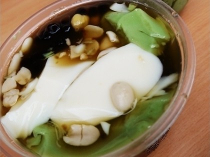 大竹北豆花。綠油油清爽不甜膩