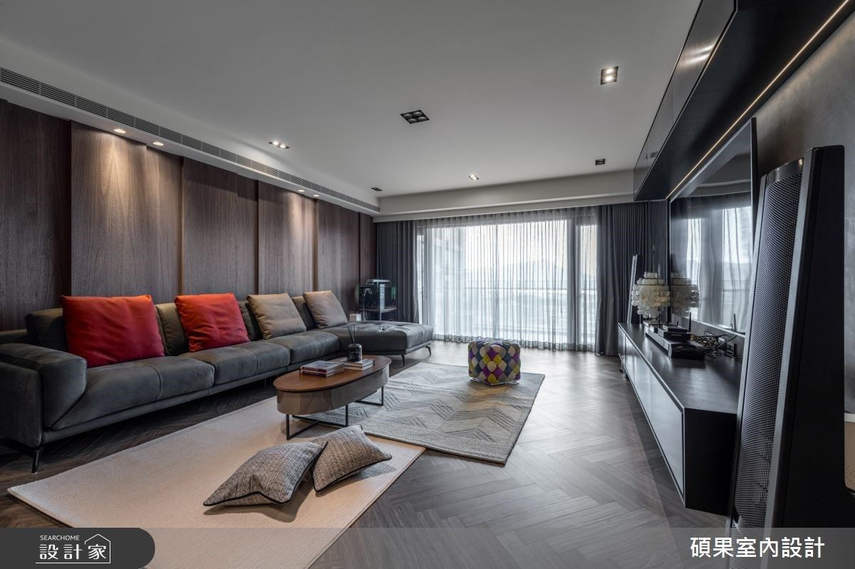 歲末派對好選擇！美形餐廚加大1倍的混搭風深色居家